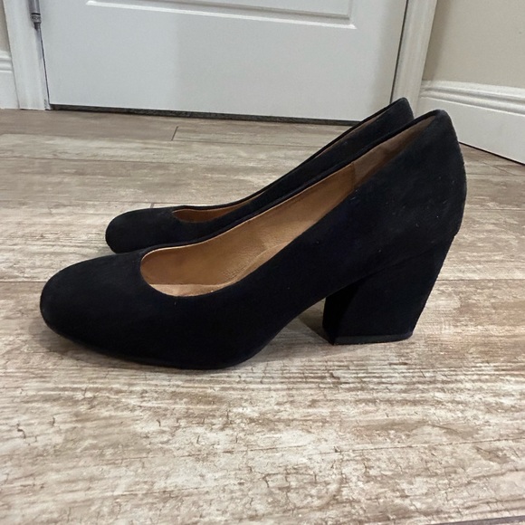 Sofft black suede heels - size 8 - Picture 2 of 8